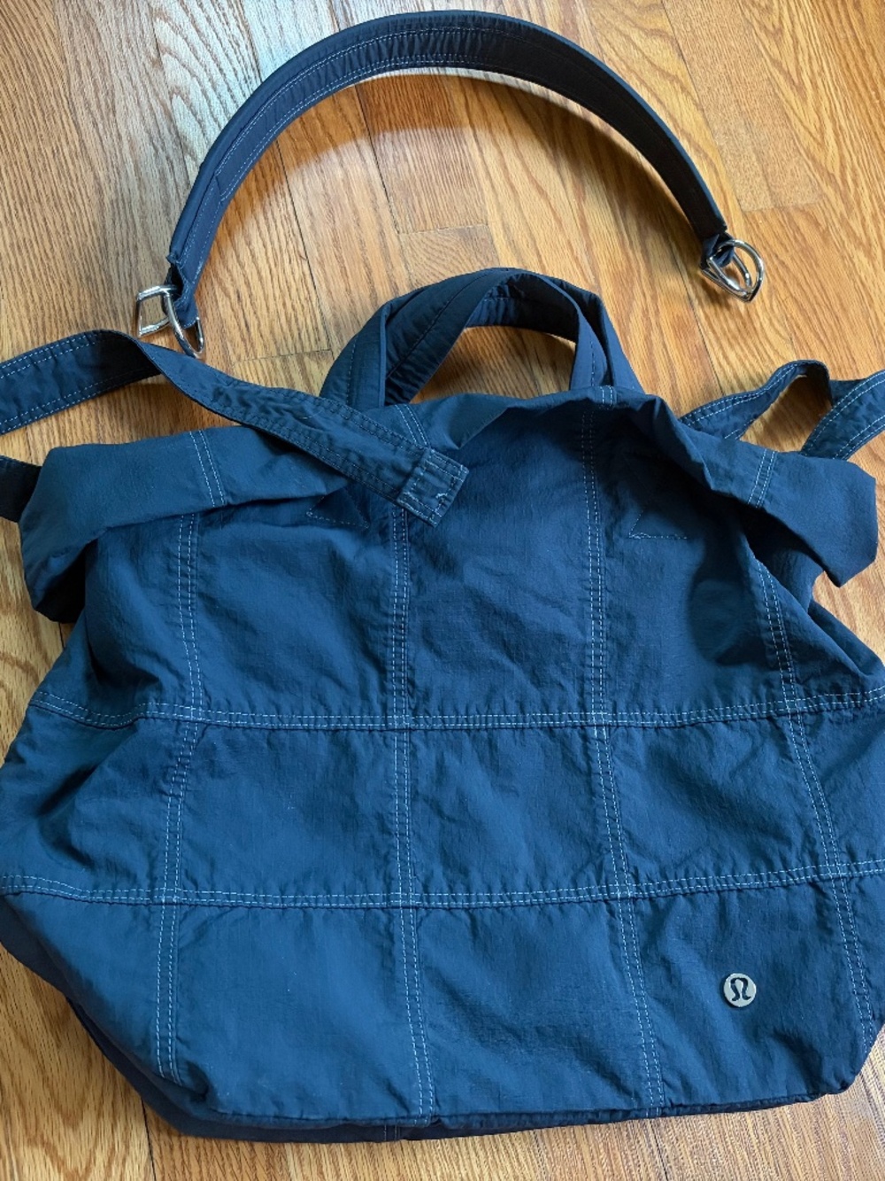 Lululemon On My Level Tote 19L *Wash Black